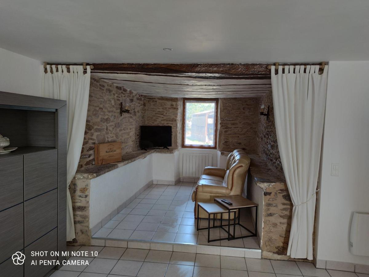 Les Gites De La Bouldoire Le Marronnier Rignac  Exteriör bild