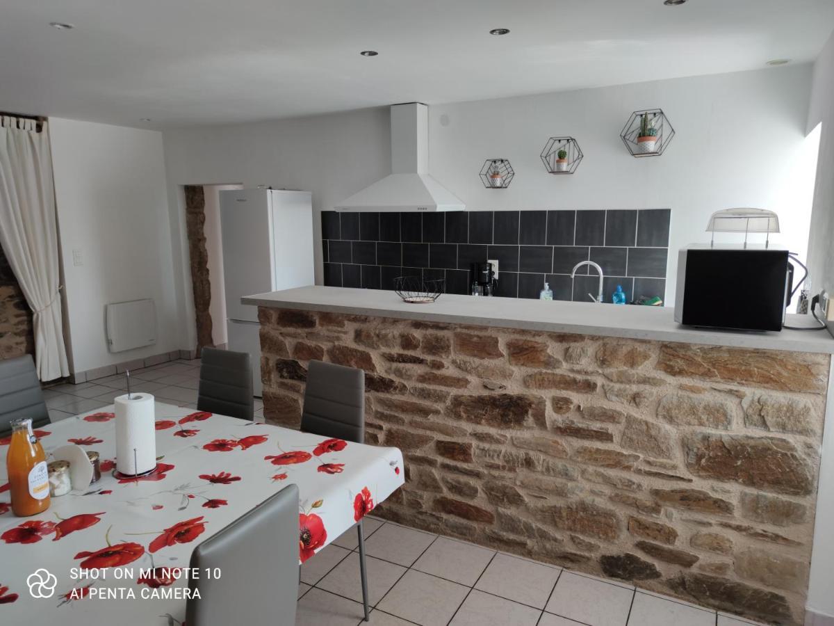 Les Gites De La Bouldoire Le Marronnier Rignac  Exteriör bild